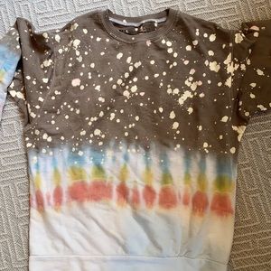 Fun sweatshirt! Almost brand new!